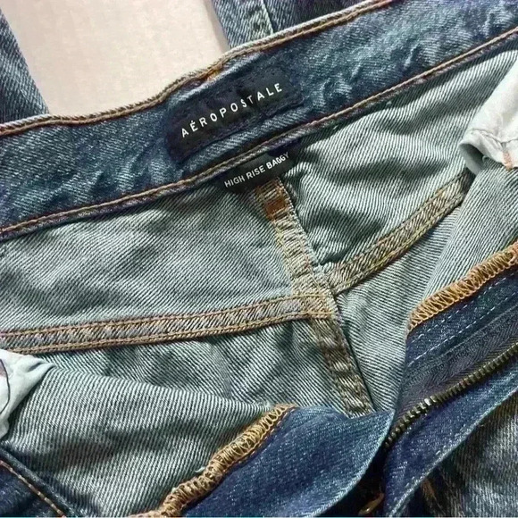 Aeropostale Women's Relaxed Throwback 90's Fit High Rise Baggy Jean - Picture 2 of 3